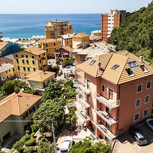 In Piazzetta , Deiva Marina Italia